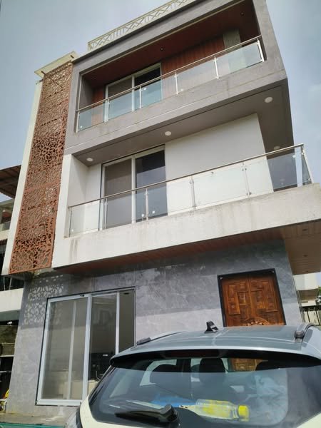 WhatsApp-Image-2025-04-22-at-1.33.34-PM